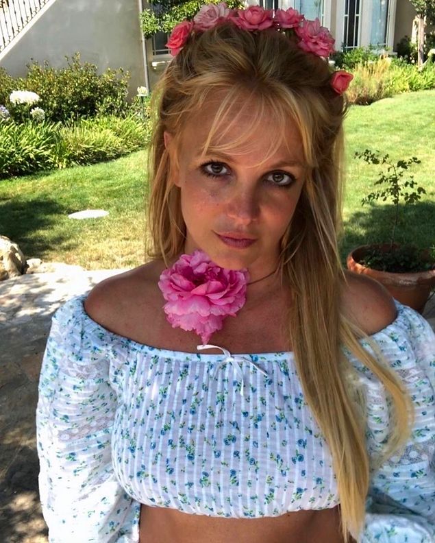 Hamilelik Haberiyle Heyecanlandıran Britney Spears, Verdiği Çıplak Pozlarıyla Ortalığı Yangın Yerine Çevirdi