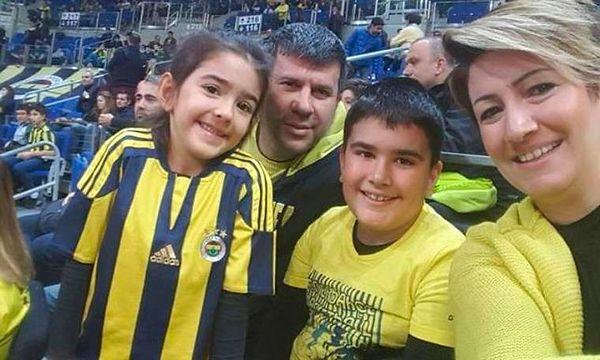 Evli ve iki çocuk babası olan Şerdil Dara Odabaşı'nın Fenerbahçe Kongre Üyeliği'de bulunmakta.