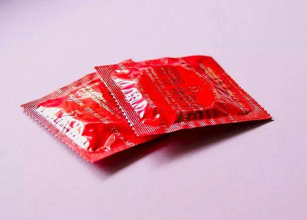 39 yaşındaki Alman kadın, hamile kalmak için 42 yaşındaki erkek arkadaşının prezervatiflerini ondan izinsiz bir şekilde deldi.