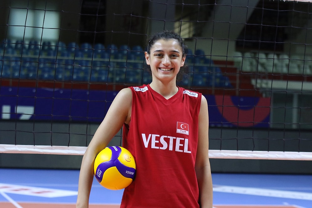 Buse Ünal Kimdir, Kaç Yaşında, Nereli? Buse Ünal Hangi Takımlarda Oynadı?