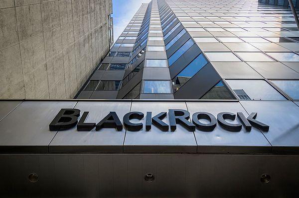 Varlık yönetim şirketi BlackRock, CoinTelegraph'ın "SEC, iShares'in Bitcoin zhot ETF'ini onayladı" haberini doğrulamazken, BlackRock sözcüsü SEC'e yapılan başvurunun halen değerlendirmede olduğunu açıkladı.