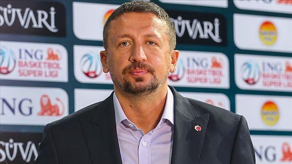Başarılı basketbolcu Hidayet Türkoğlu, İkinci kez Türkiye Basketbol Federasyonu Başkanı seçilmesiyle gündeme geldi.