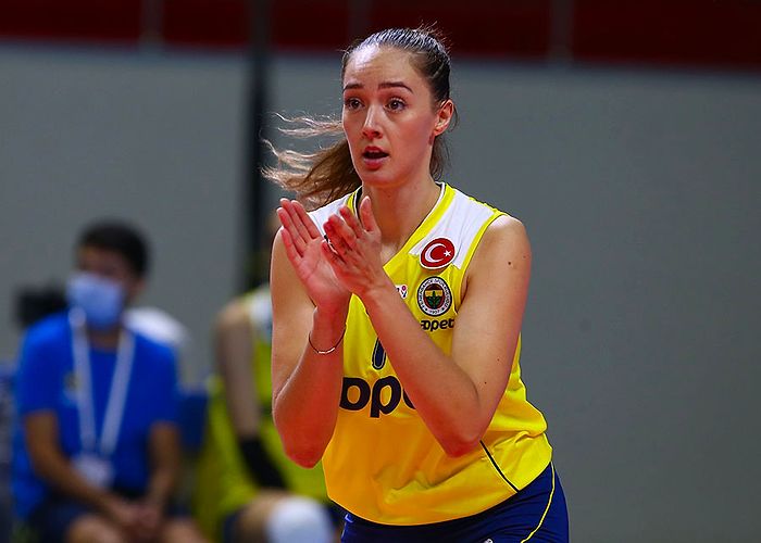 Cansu Çetin Kimdir? Fenerbahçe'nin Liberosu Cansu Çetin Kaç Yaşında, Nereli, Hangi Takımlarda Oynadı?