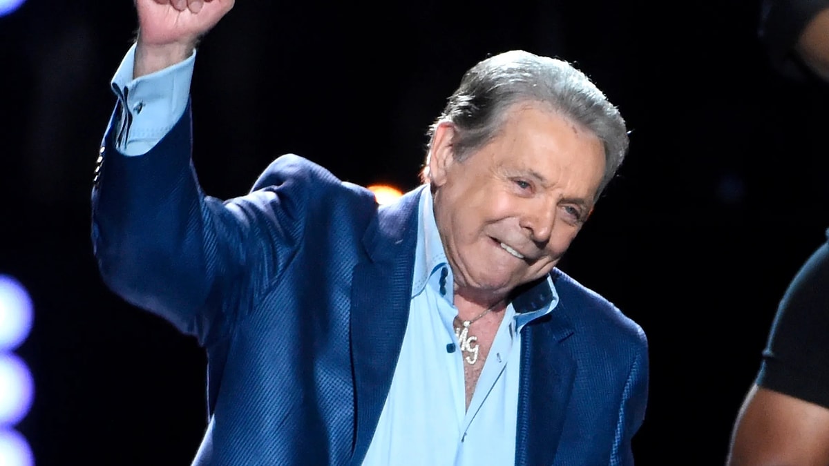 mickey gilles net worth - Ilustrasi 2
