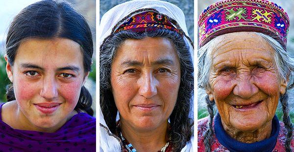 4. Hunzalı kadınlar parlak bir cilt için doğal yağlar kullanıyorlar.