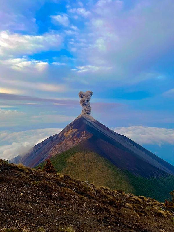 2. Fuego Volkanı - Guatemala: