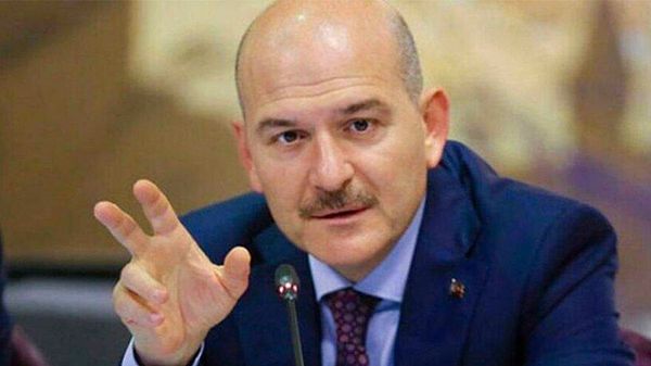 İçişleri Bakanı Süleyman Soylu geçtiğimiz günlerde yabancı uyruklular tarafından kadınların taciz edildiği videolarla ilgili "Niyetleri kötü olsa selfie mi çekerler" demişti...