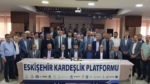 Biliyorsunuz son günlerde Eskişehir'de gençlik festivalinin valilik tarafından iptali, Aynur Doğan'ın konserinin AK Partili belediye tarafından engellenmesi ve çeşitli etkinliklerin hedef gösterilmesi gündem olmuştu.