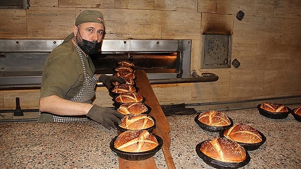 Söke tatlı maya ekmeği. 1937'den beri Söke'de yapılan bu ekmek yerel nohut mayasından yapılır. Tatlı maya ile fermante edilir. Söke tatlı maya ekmeği 2021 yılında coğrafi tescilini almıştır.