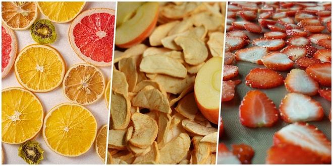 Siz Onları Bir de Fırından Çıkınca Görün: Meyvelerle Hazırlayabileceğiniz En Sağlıklı ve Leziz Cips Tarifleri