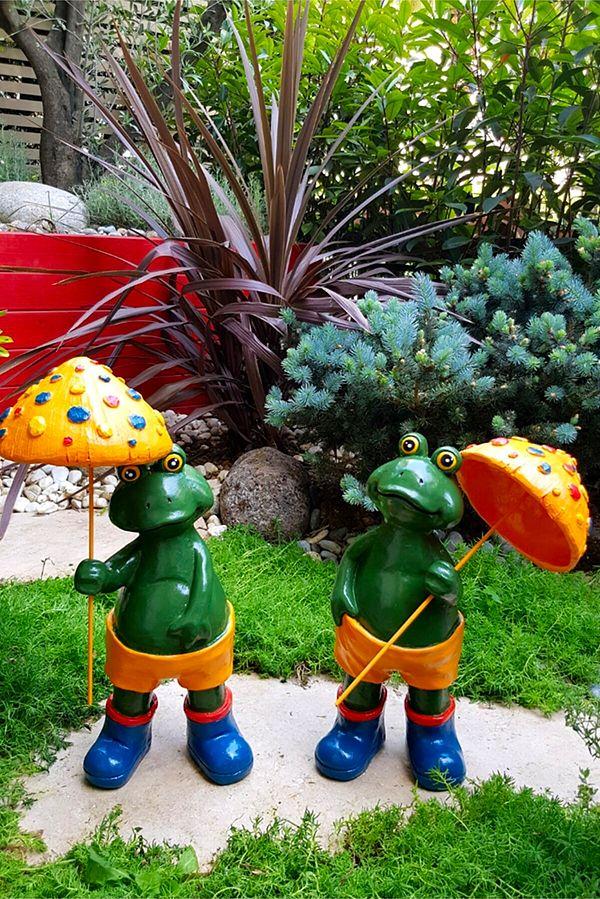 11. Şemsiyeli kurbağa heykellere kayıtsız kalamadım. Çok tatlı değiller mi sizce de?