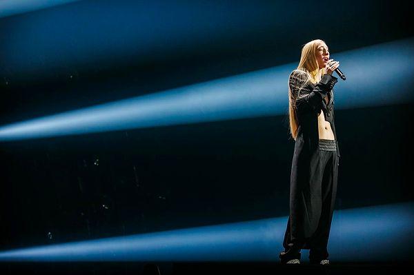 Eurovision 2022 Hollanda Temsilcisi S10 Hangi Şarkıyı Söyledi?