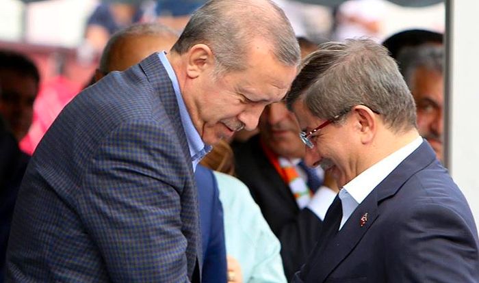 Davutoğlu: 'Gerçekler, Erdoğan ile Televizyonda Tartışırsak Ortaya Çıkar'