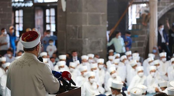 Diyanet Harcamalarının Arkası Kesilmiyor: Milyonluk 'Dönüşüm' Talepleri