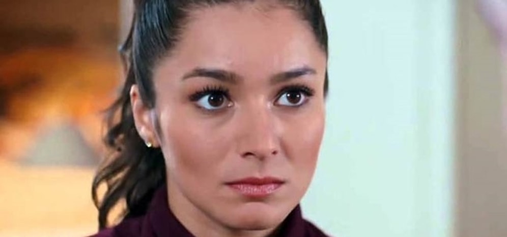 Ayşe Akın Kimdir? Oyuncu Ayşe Akın Kaç Yaşında? Aslen nereli? Ayşe Akın Hangi Dizilerde Oynadı?