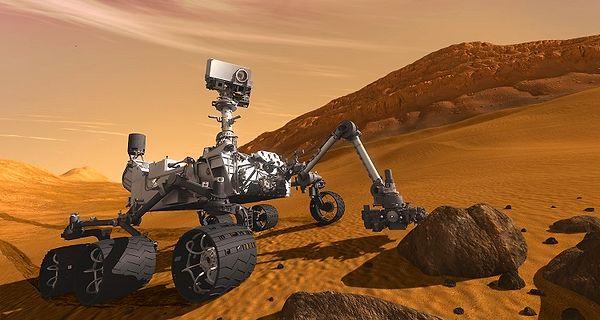 NASA'nın Mars'taki Curiosity uzay keşif robotunun kamerasının çektiği görüntüler sosyal medyanın gündemine oturdu.