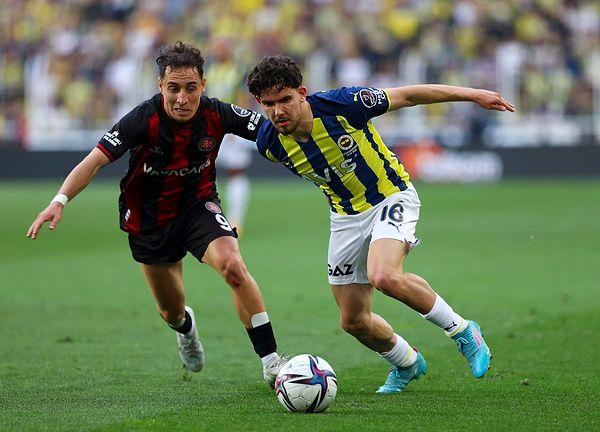Fenerbahçe , Süper Lig'in 37. haftasında sahasında Volkan Demirel yönetimindeki Fatih Karagümrük’ü ağırladı.