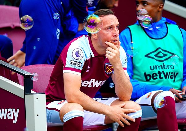 Mark Noble Neden Gündemde?