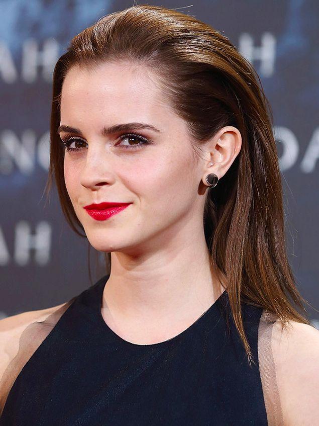 Bu arada kadroya Emma Watson'ın da katıldığı hatta dizinin müziklerinin Oscar ödüllü Hans Zimmer’e emanet olacağı iddia edilmişti. Tabii kısa bir süre sonra bunların asılsız olduğu ortaya çıkmıştı. 😅