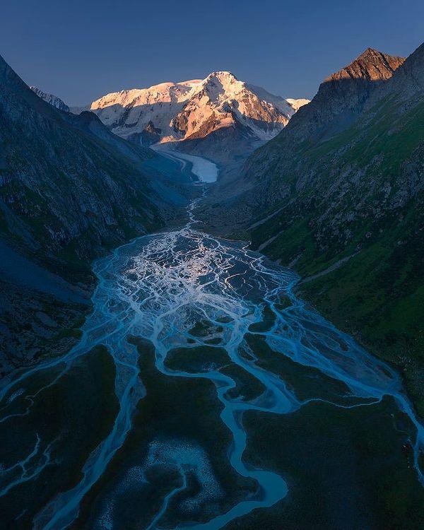 5. Kırgızistan'daki nehirlerin kesiştiği nokta.😍
