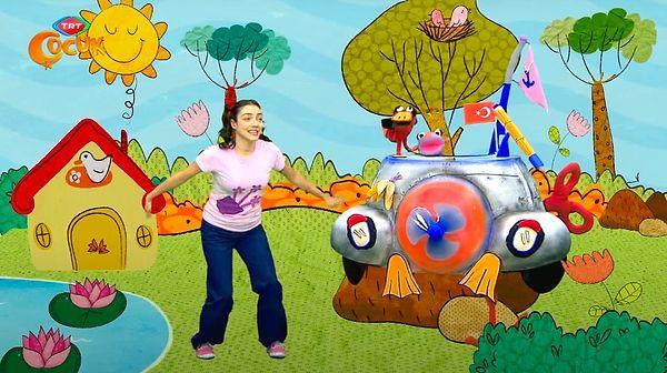 2011 yılından itibaren TRT Çocuk ekranlarında yayınlanan Arkadaşım Bıdı programını sunan Dizdar, renkli kişiliği ve eğlenceli anlatımıyla o dönem çocukların vazgeçilmeziymiş!