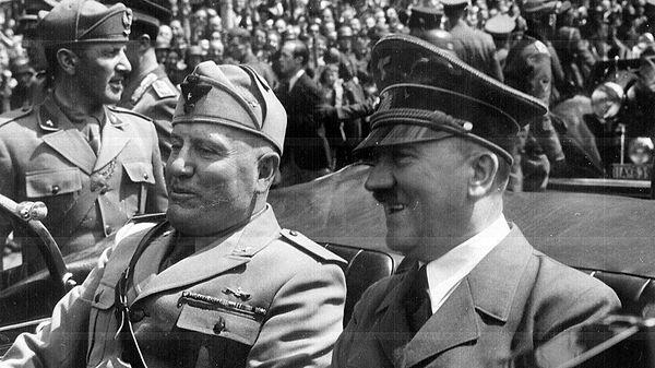 Mussolini daha sonra Hitler'le müttefik oldu ve İkinci Dünya Savaşı'nın sonunda idam edildi.