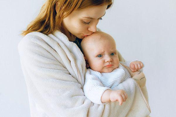 7. Ten temasını ve bebeğinize yakın durmayı ihmal etmeyin.