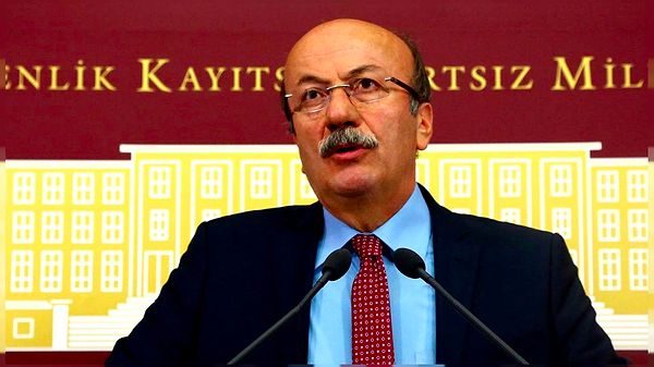 Mehmet Bekaroğlu Kimdir?