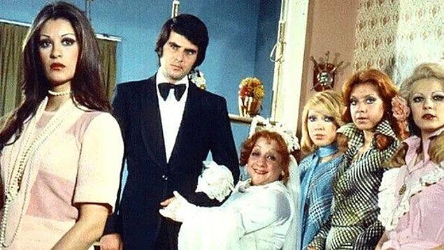 Yeşilçam'da efsane olan Ah Nerede filmi, hala izleyenlerin kalbinde büyük bir yere sahip. Oldukça başarılı isimlerin yer aldığı dizi, yakın zamanda diziye uyarlanacak.