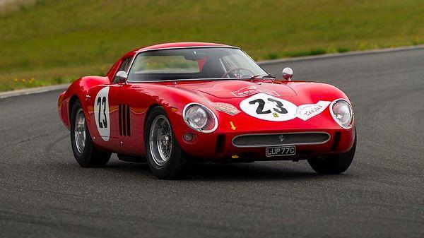 Rekorun önceki sahibi ise 70 milyon euro değeriyle 1963 Tour de France galibi olan iki adet Ferrari 250 GTO’ydu.