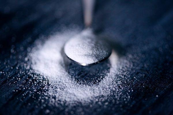 Şeker ise 2015 yılında 2 lirayken şu an 20 liraya satılıyor.