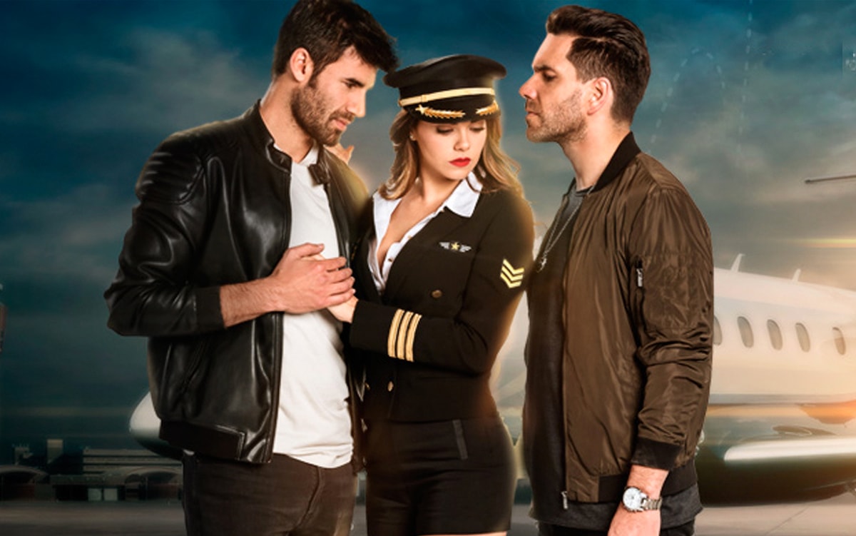 Series com. La piloto сериал. La piloto сериал 2019. Пилот мексиканский сериал. Руби мексиканский сериал 2020.