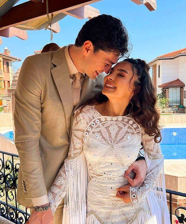 3. Güzel çiftimiz geçtiğimiz günlerde Ebru Şahin'in doğum gününde nişanlandılar.