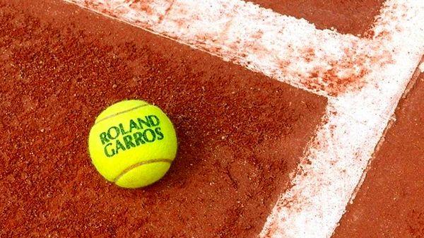 Salgına kıyasla para ödüllerinde artışa gidilen Roland Garros'ta, sporculara dağıtılacak ödül miktarları yüzde 7'ye yakın oranda artarak 43,6 milyon avro (732 milyon lira) olarak belirlendi.