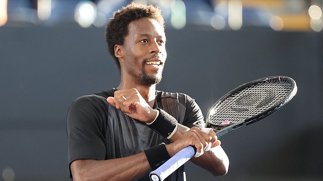 Erkekler dünya sıralamasının 10 numarası Matteo Berrettini, 19 numarası Roberto Bautista ve 22 numarası Gael Monfils, sakatlık gerekçesiyle Fransa Açık'ta mücadele edemeyecek. Kadınlarda da Anastasia Pavlyuchenkova (dünya 21 numarası) ve Elina Svitolina (33) sakatlıkları nedeniyle turnuvayı kaçıracak.