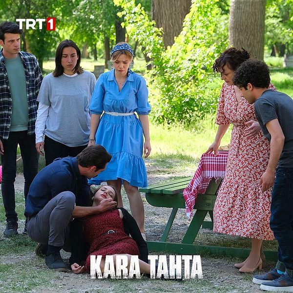 Kara Tahta - 18 Mayıs Çarşamba (TRT 1)