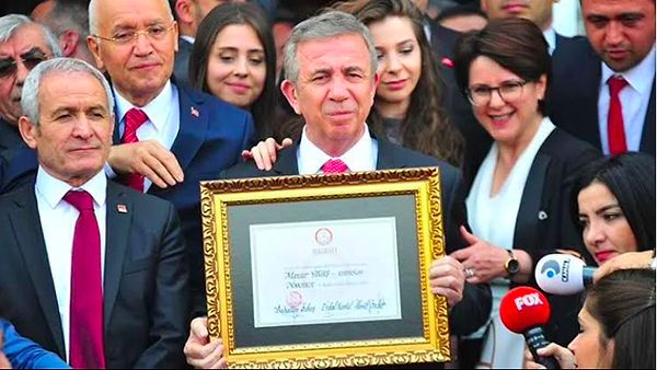 Şimdi ise Sefa'nın Mansur Yavaş yönetimindeki Ankara Büyükşehir Belediyesi'nin projesi olan BelPa Mutfak'ta yer alacağı duyuruldu.