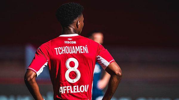 6. Monaco'nun Fransız orta saha oyuncusu Aurelien Tchouameni, Liverpool ile anlaşmaya vardı. (Daily Mirror)