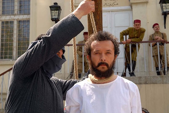 Özgür Dereli Kimdir, Kaç Yaşında? Özgür Dereli Hangi Yapımlarda Rol Aldı?