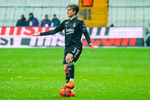 2. Eintracht Frankfurt, Rıdvan Yılmaz'ı kadrosuna katmak için Beşiktaş'la yaptığı görüşmelerde ilerleme kaydetti. (Sport1)