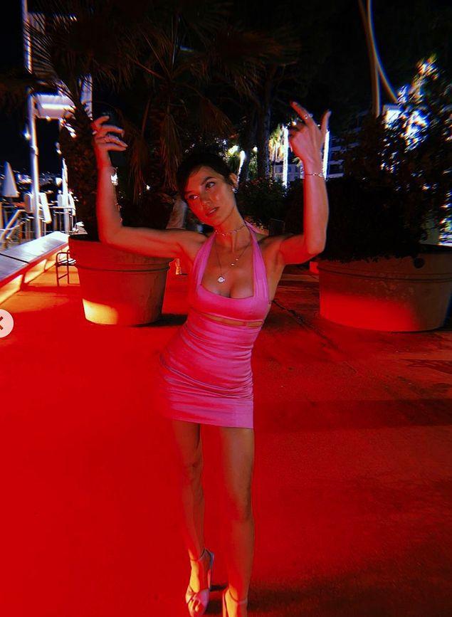 Yargı Dizisinin Avukat Ceylin'i Pınar Deniz, Su Yeşili Elbisesiyle Cannes Kırmızı Halısında Göz Kamaştırdı