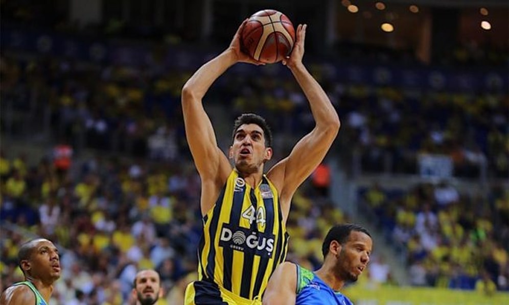 Ahmet Düverioğlu Kimdir? Fenerbahçe Beko'nun Oyuncusu Ahmet Düverioğlu Kaç Yaşında, Nereli, Boyu Kaç?