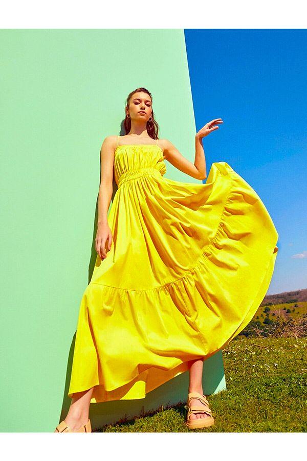 8. Afra Saraçoğlu imzalı sarı elbise çok güzel bir parça...