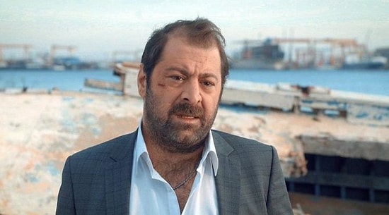 Erdem Akakçe Kimdir, Nereli ve Kaç Yaşındadır? Erdem Akakçe'nin Rol Aldığı Tiyatro Oyunları