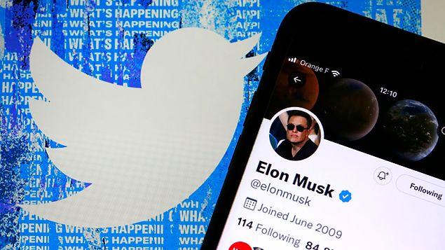 Elon Musk, yanlış beyanlar ile Twitter'ın San Fransisco'daki ana merkezinde kaos yaratması nedeniyle "görevi kötüye kullanmakla" suçlanıyor.