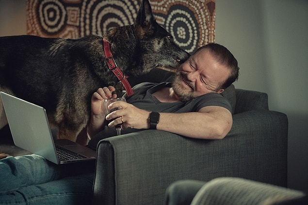 After Life dizisinin efsane oyuncu komedyen Rick Gervais'i biliyorsunuz.