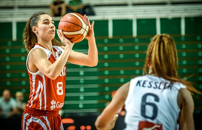 Sude Yılmaz Kimdir, Kaç Yaşında, Nereli? Sude Yılmaz Hangi Takımda Oynamaktadır?