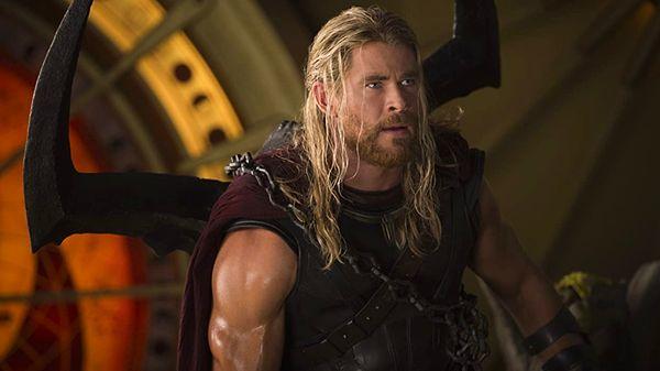 Hemsworth'ü, önümüzdeki yıllarda Spiderhead, Thor: Love and Thunder, Extraction 2 ve Mad Max'in yan filmi olan Furiosa'da izleyeceğiz.