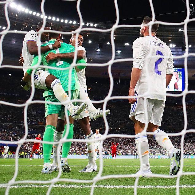Real Madrid kalecisi Courtois, yaptığı kurtarışlarla geceye damgasını vurdu.