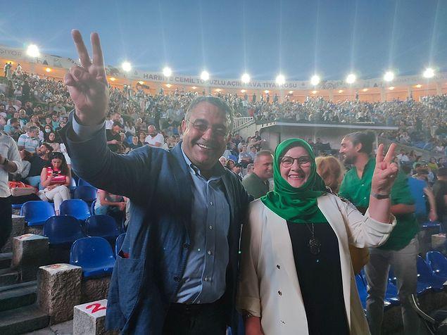 Kürt asıllı CHP İstanbul Milletvekili Sezgin Tanrıkulu ile HDP İstanbul Milletvekili Hüda Kaya da konsere katılanlar arasındaydı. 👇